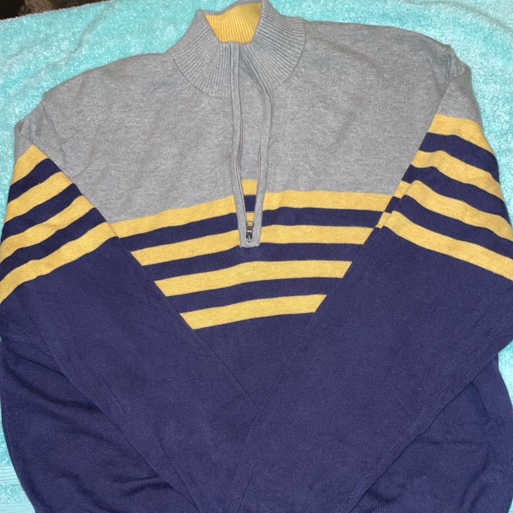 Men’s IZOD zip up sweater (L); slightly used.